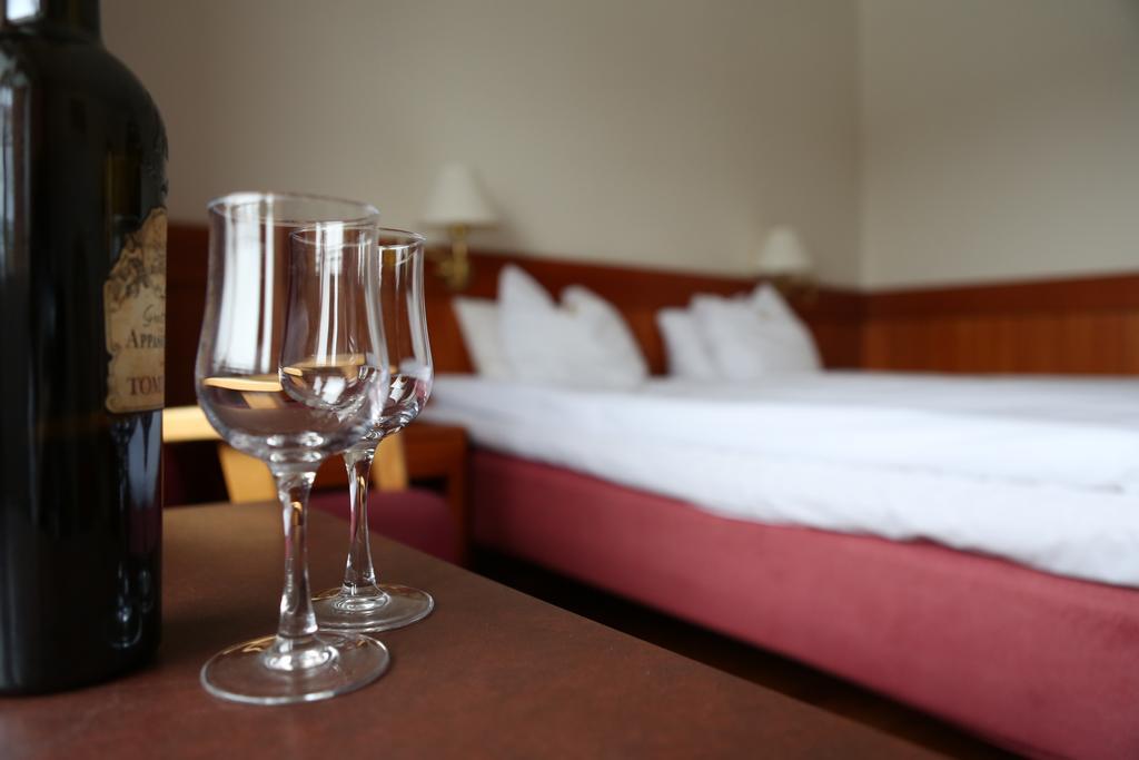 First Hotel بينغتسفورس الغرفة الصورة